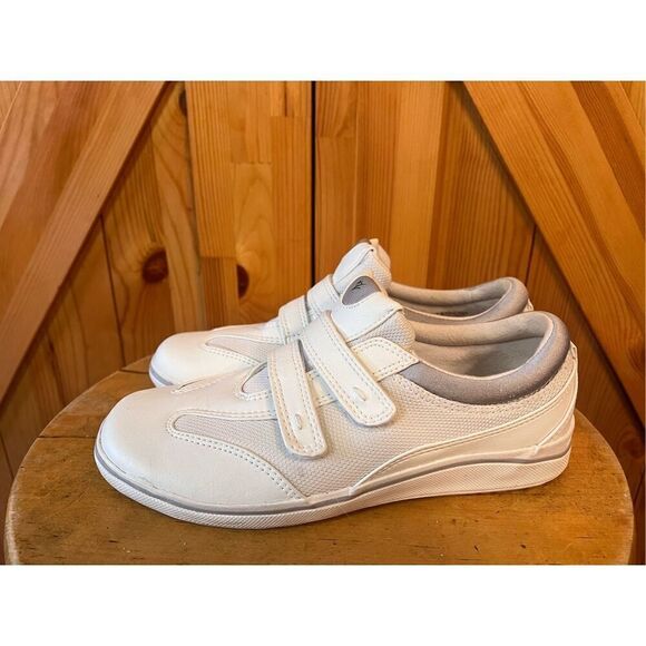 Grasshoppers Pure Comfort Cushion Shoes Size 5M Quilted Footbed - Picture 3 of 9